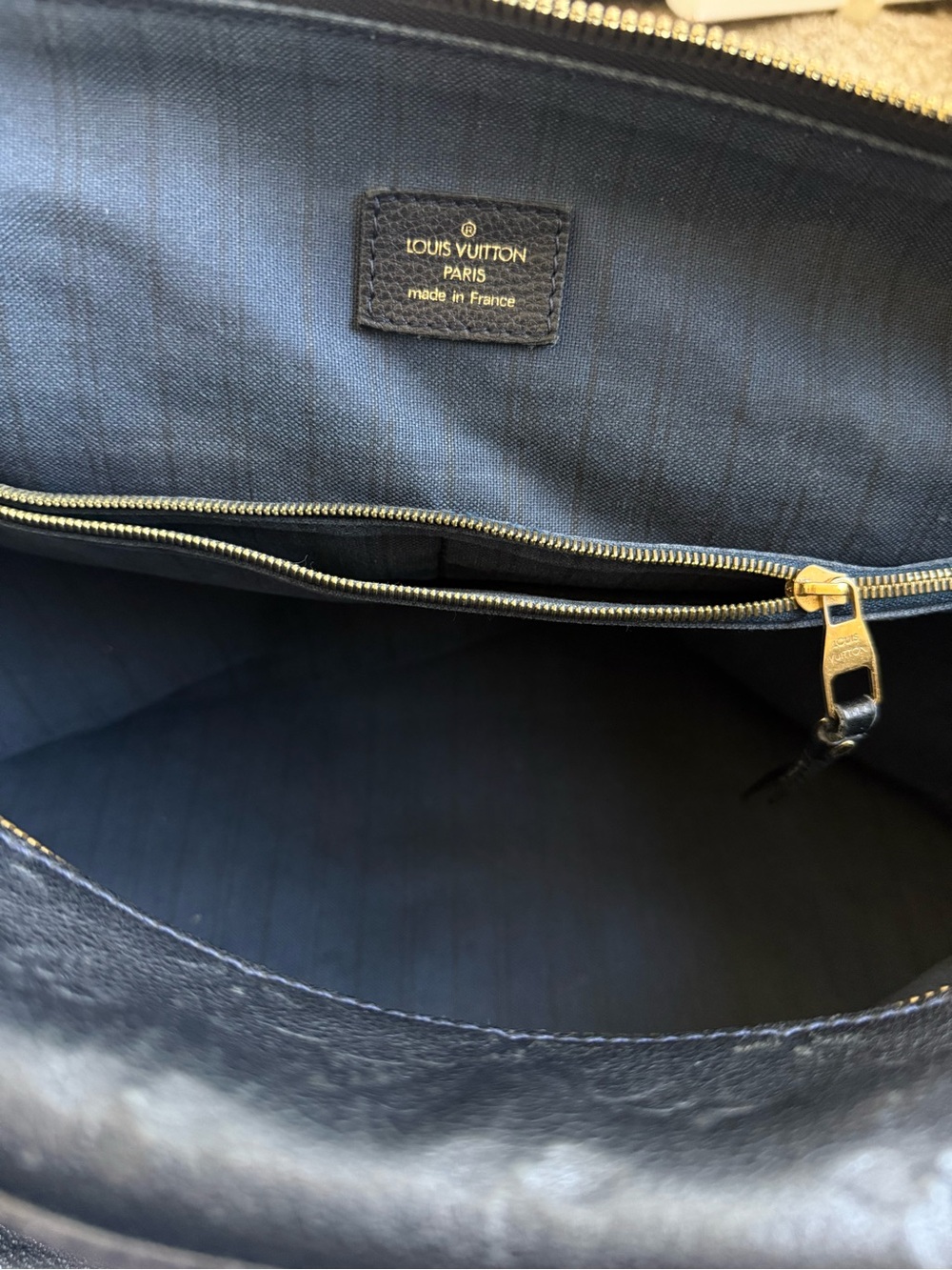 Authentic Louis Vuitton Monogram Empreinte Lumineuse GM bag in Navy Blue - Picture 11 of 16